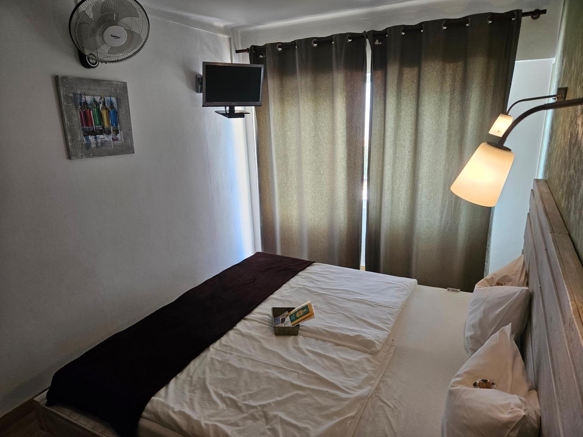 Seven Hostal Cala Millor  Eksteriør bilde